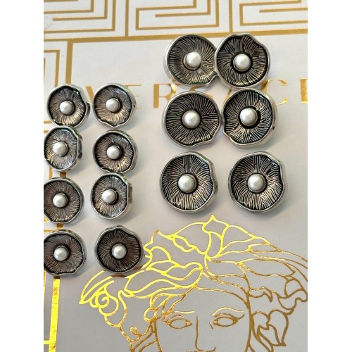 İnci Detaylı Oymalı Metal Düğme – Vintage & Şık Tasarım 23 mm 6 adet 18 mm 8 adet