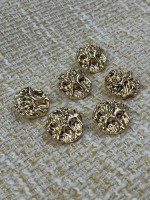 ✨18 mm  Gold Kabartmalı Vintage Düğme – Klasik & Gösterişli Tasarım